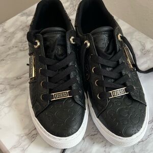 Guess sneakers size 8.5